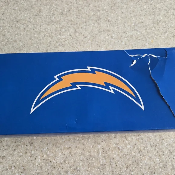 Classy Fan Mug Set - White and Blue - Picture 4 of 4